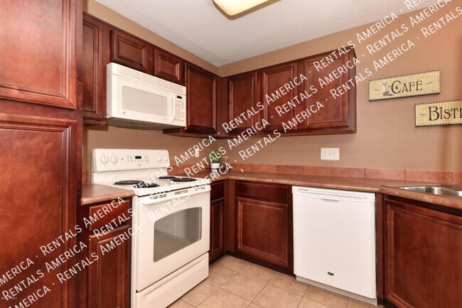 Foto del edificio - 10115 E Mountain View Rd