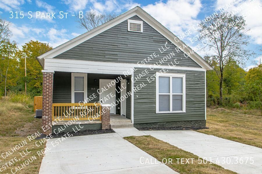 Primary Photo - 315 S Park St