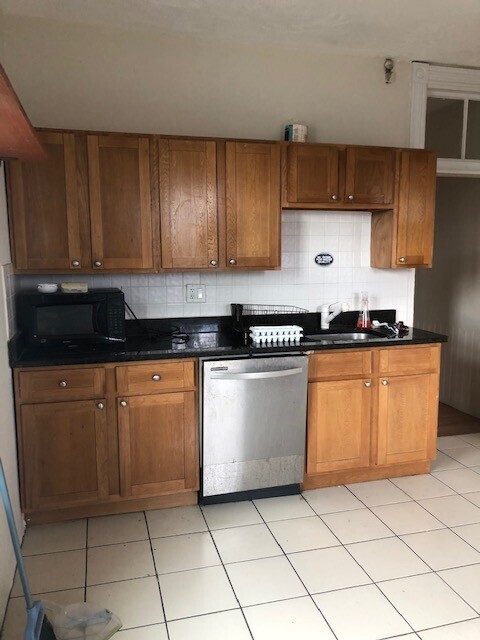 Photo - 190 Highland St Apartment