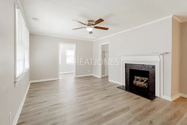 Building Photo - 1324 Macon Ave