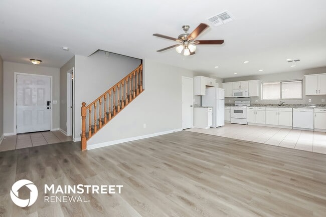 Building Photo - 1566 S Danielson Way