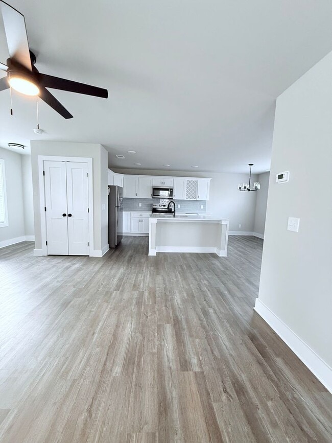 Building Photo - 2 Bedroom Single Family Home - Forsyth County