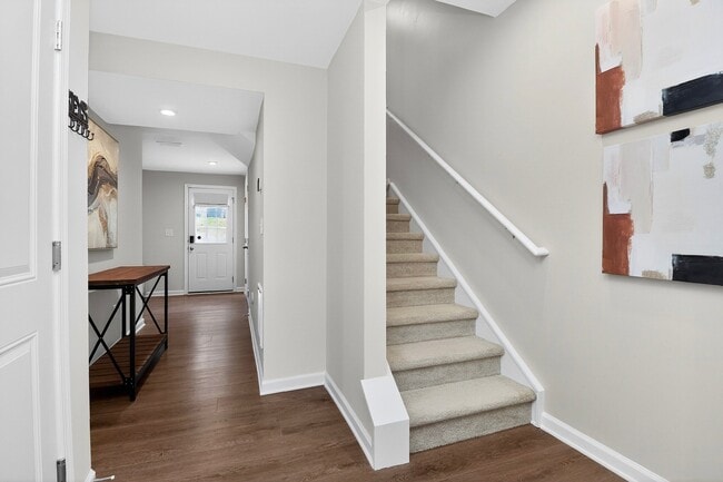 Building Photo - 5710 Granbury Dr