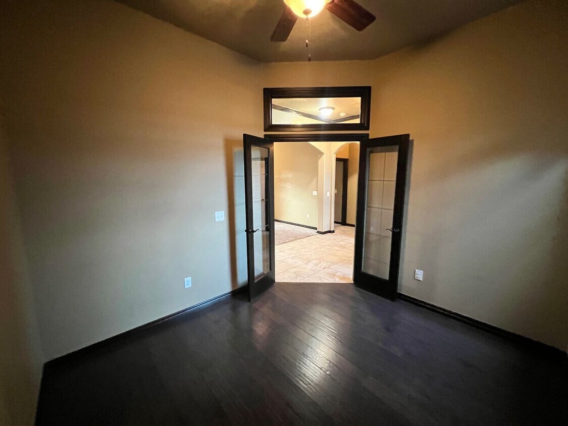 Foto del edificio - 1013 Dayton Ln