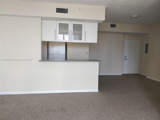 Foto del edificio - 275 NE 18th St