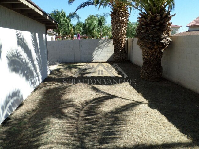 Foto del edificio - 4933 W Evans Dr