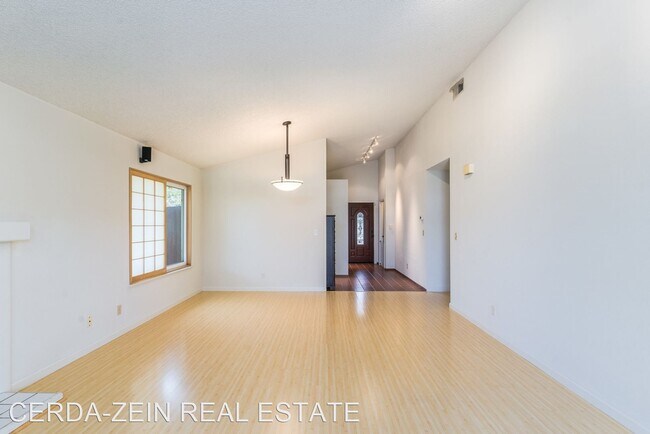 Foto del edificio - 3 br, 2 bath House - 30 Ulster Place
