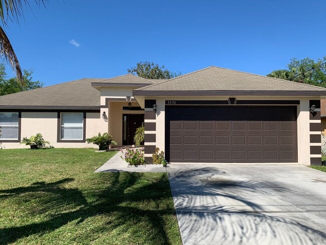 Photo - 4 Bedroom 2 bath CBS House with 2 car garage