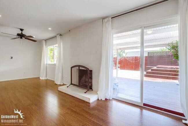 Building Photo - Spacious 4Bdm 2.5Ba Clairemont Mesa Home with Private Spa!
