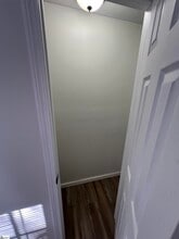 Building Photo - 530 Peronneau St