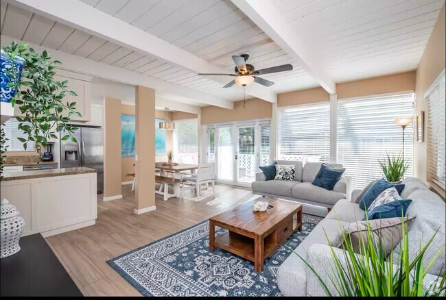 Spacious open floor plan - 730 Asbury Ct