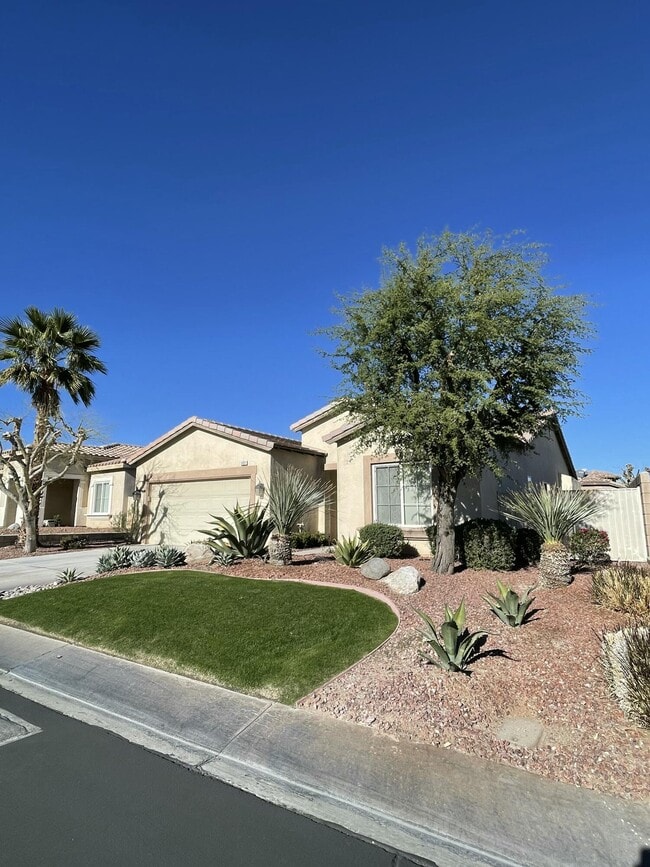 Building Photo - 1122 Oro Ridge