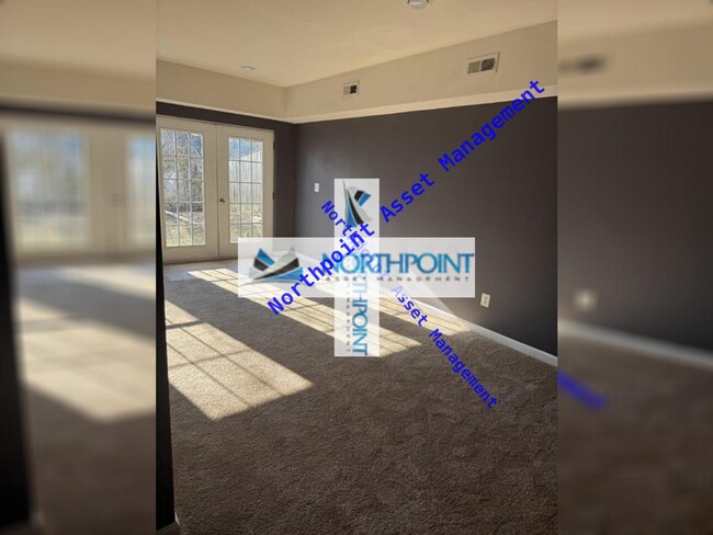 Foto del edificio - Spacious Updated 3BR 3BA Townhome w/ New Deck & Fenced Yard in Elkridge