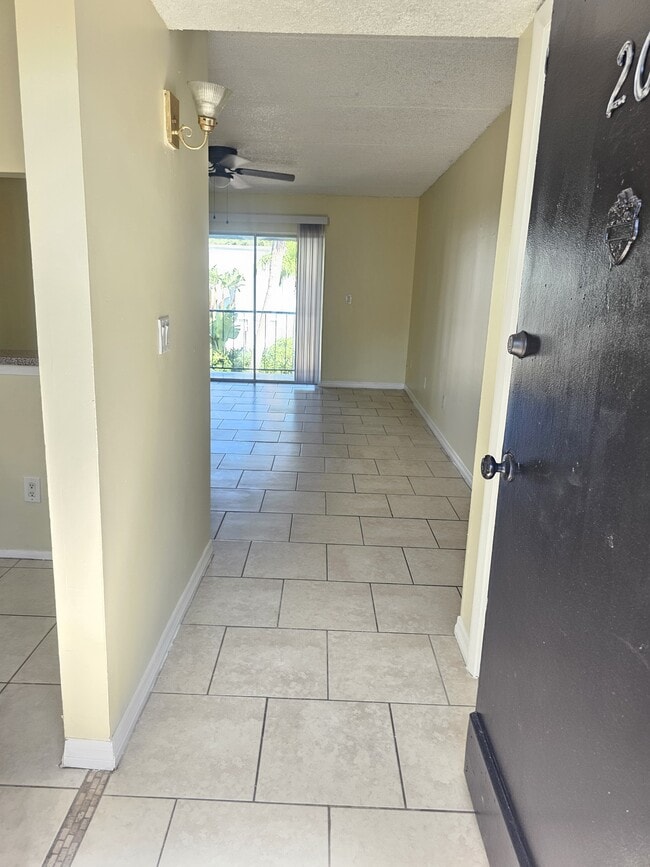 Photo - 2845 Somerset Park Dr Apartment