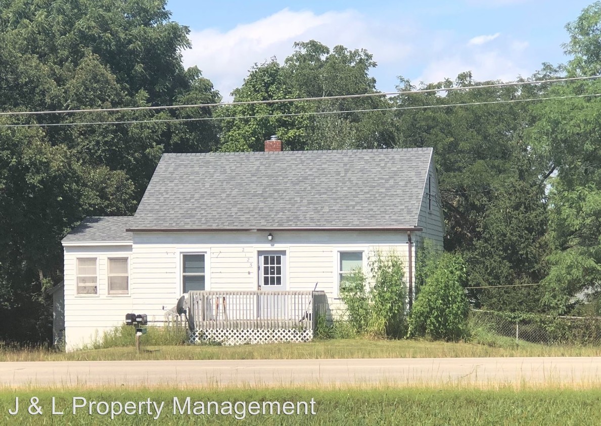 Building Photo - 2 br, 1 bath House - 2125 US Highway 14 East