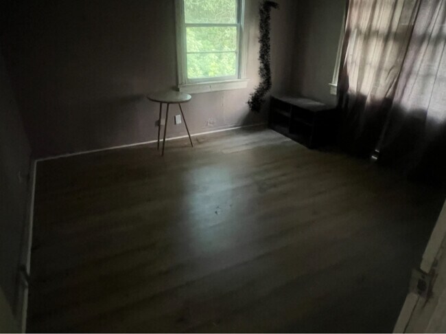 Foto del edificio - 1137 W 7th St