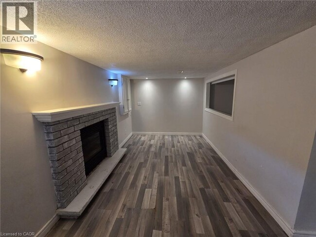 Building Photo - 32 Birchpark Dr