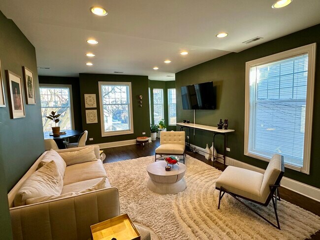 Foto del edificio - 1714 N Lawndale Ave