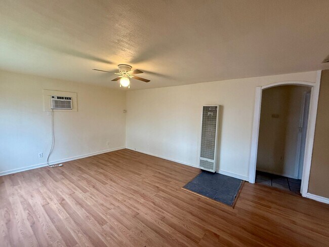 Foto del edificio - 2 Bedroom 1 Bath House