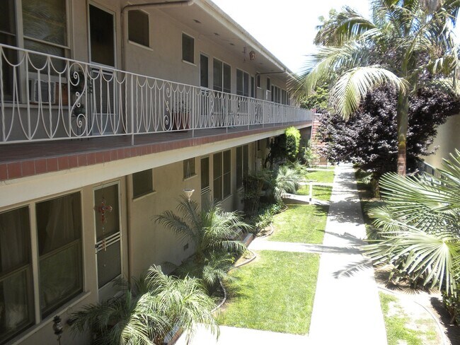 Building Photo - 1040 E Ocean Blvd