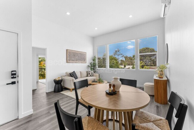 Foto del edificio - 5256 Adams Ave