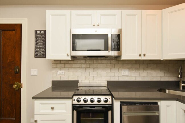 Foto del edificio - 640 W Wrightwood Ave