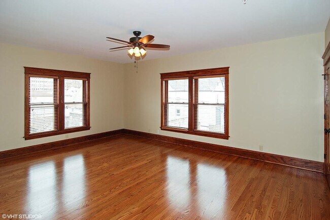 Foto del edificio - 7228 Madison St