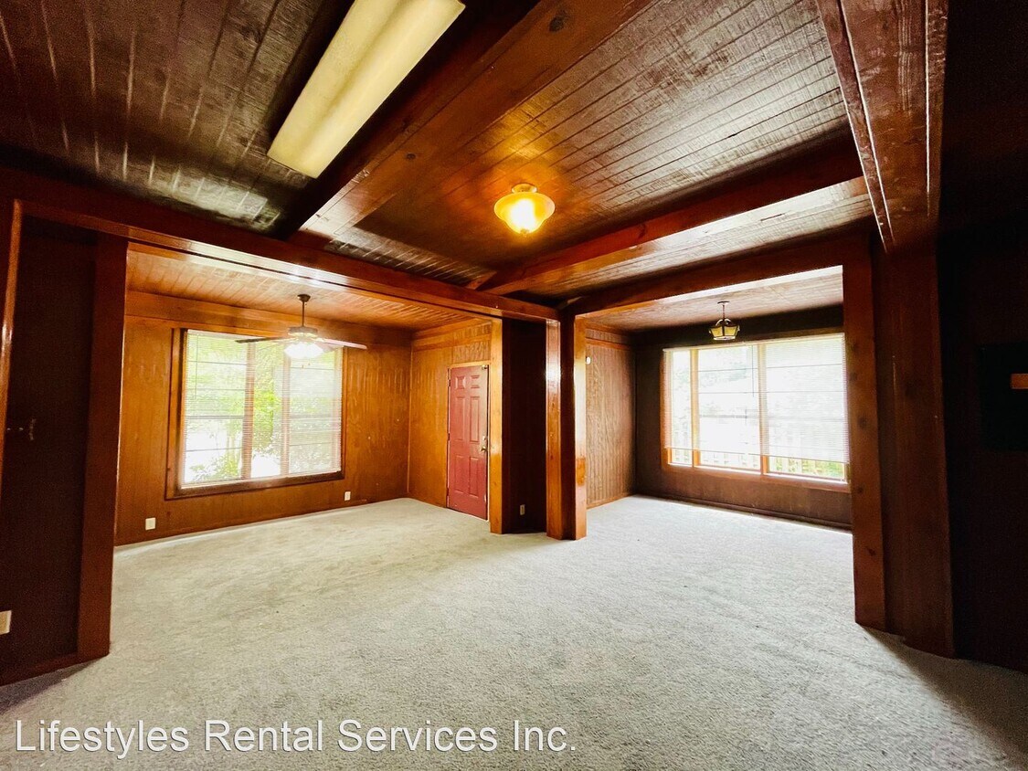 Building Photo - 3 br, 1 bath House - 856 W Palm Ave