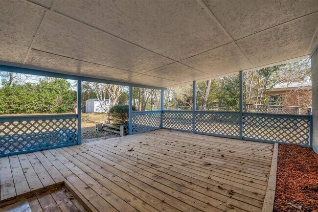 Foto del edificio - 1701 Merrywood Way
