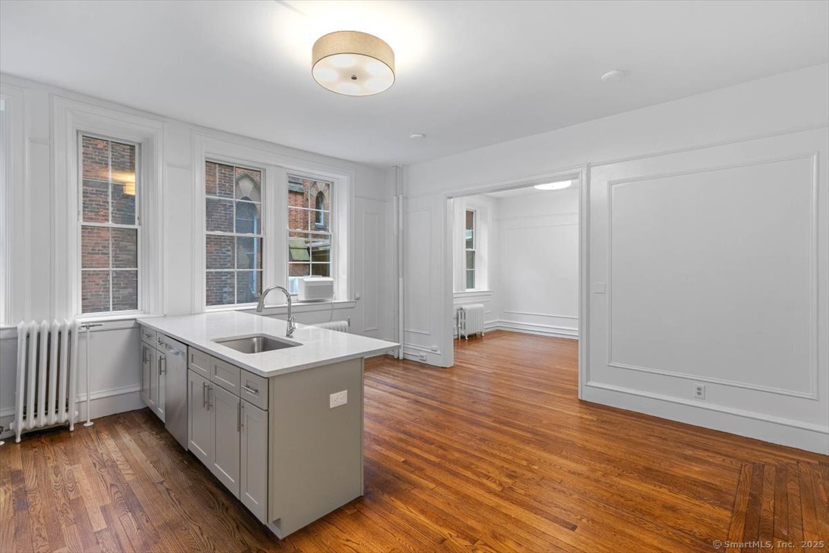 Foto principal - 284 Orange St