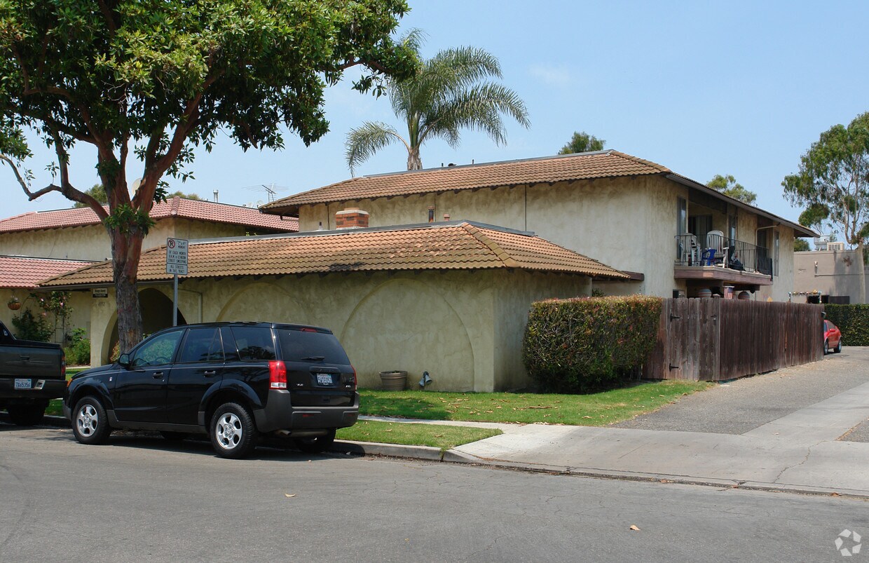 Building Photo - 4951 Kona Dr