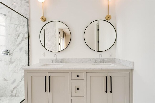 Foto del edificio - 827 NW 8th St