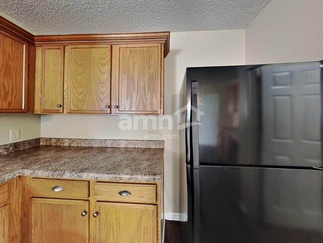 Building Photo - 1619 Howell Dr