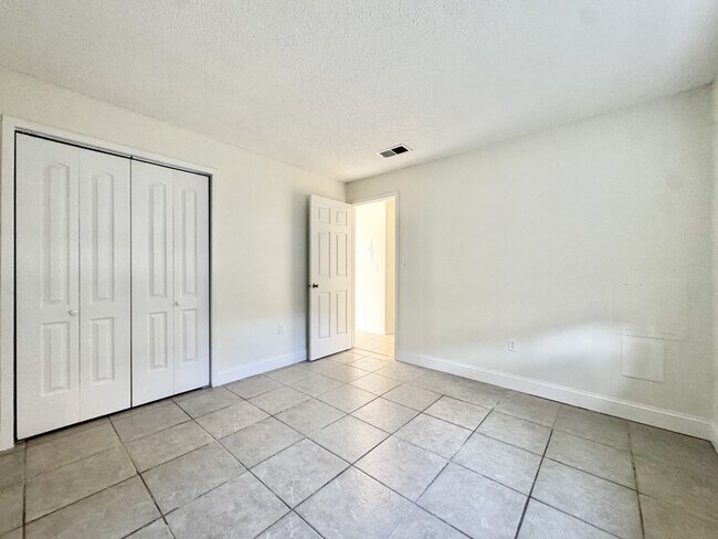 Building Photo - 4175 Corsair Ave