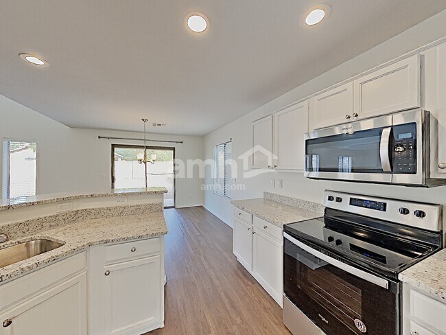 Building Photo - 16194 W Shangri La Rd