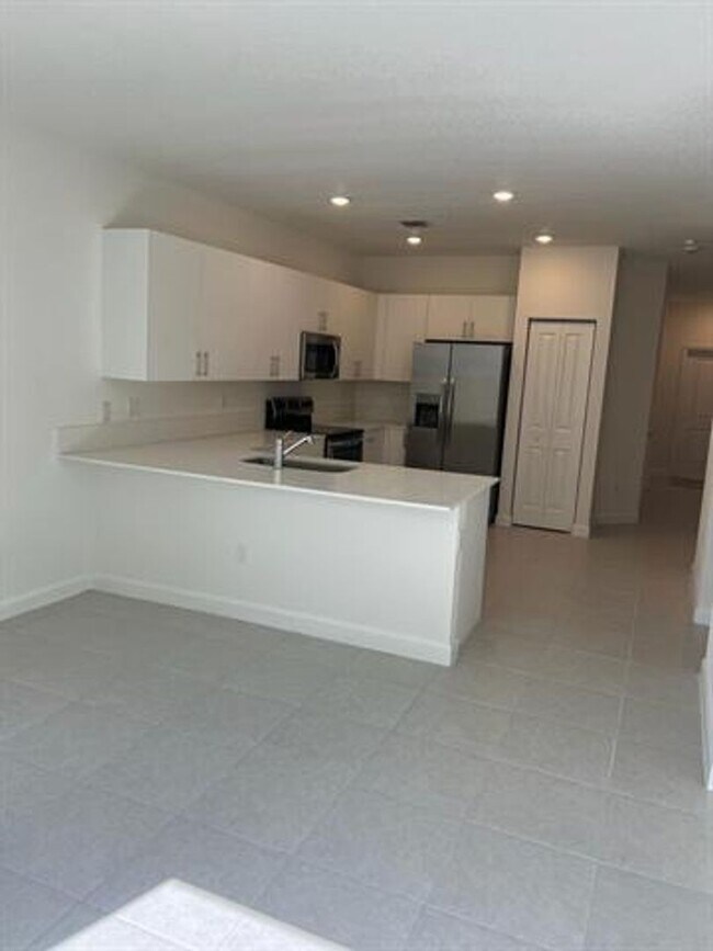 Foto del edificio - 237 SW 159th Way