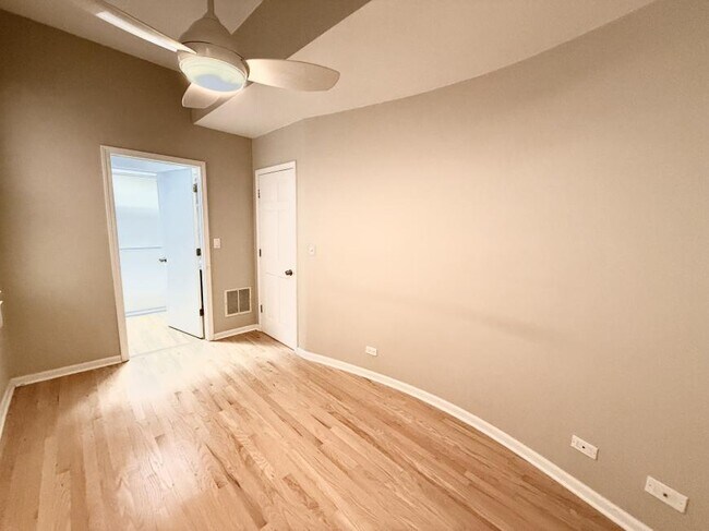 Foto del edificio - 1 bedroom in Chicago IL 60642