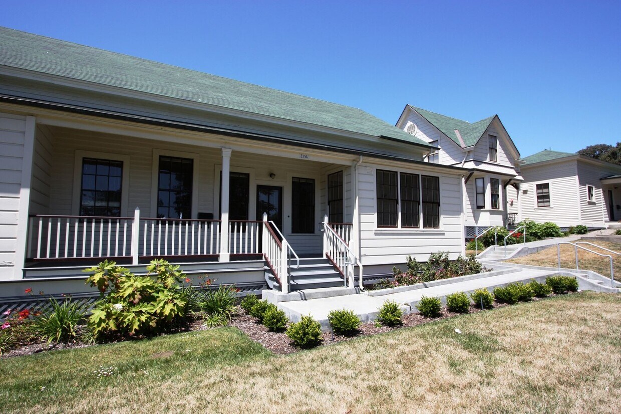 Primary Photo - Charming Historic 2BR/1BA Home with Shared...
