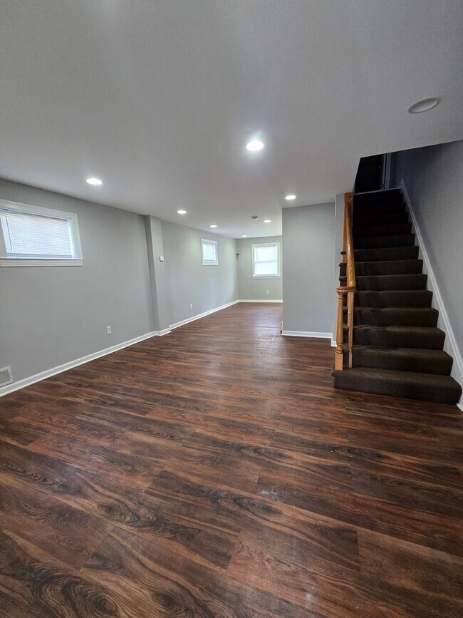 Foto del edificio - **3 BEDROOM TOWNHOME IN BALTIMORE COUNTY COMING SOON**