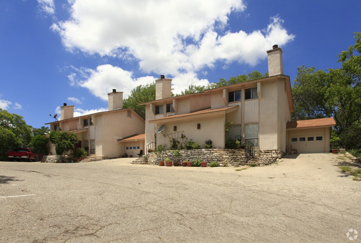 Primary Photo - 6900 Hart Ln