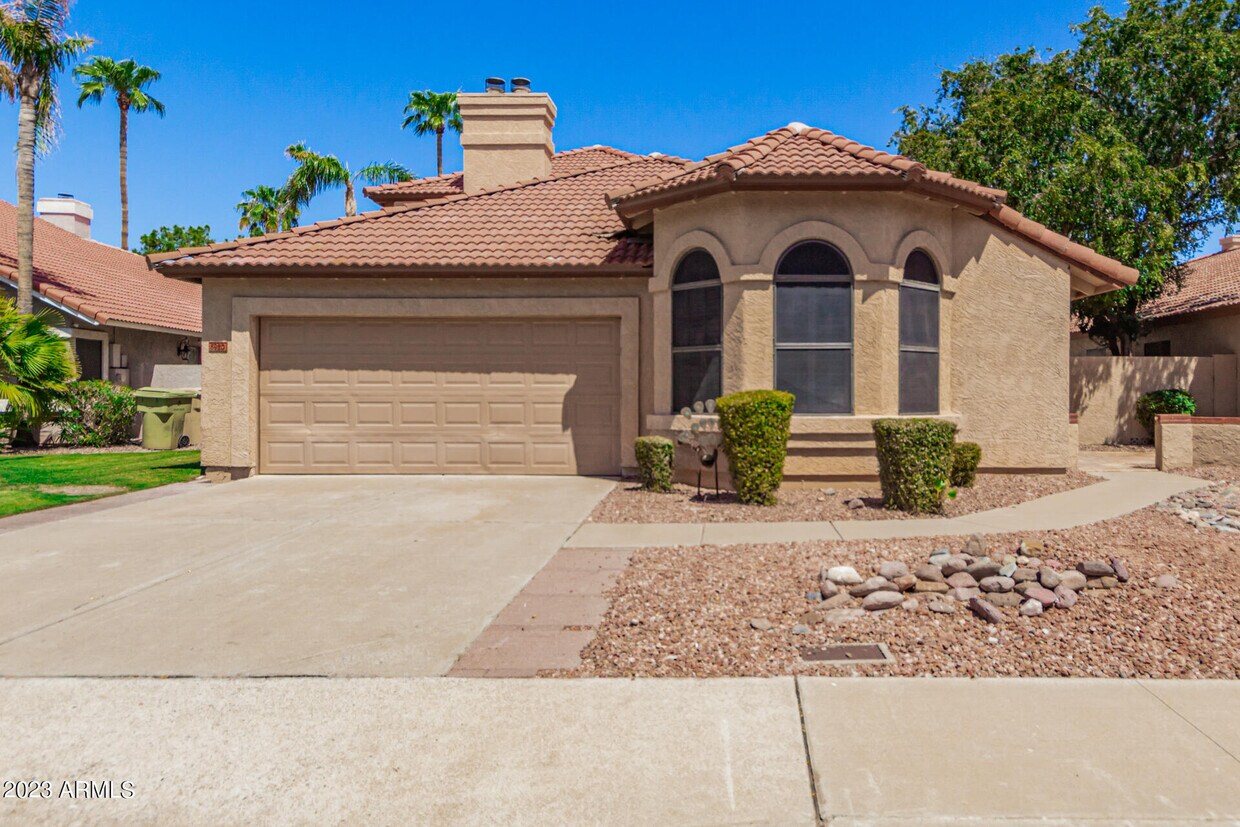 Primary Photo - 6920 W Morrow Dr