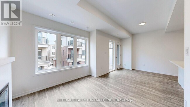 Photo du bâtiment - 208 Matawin Ln