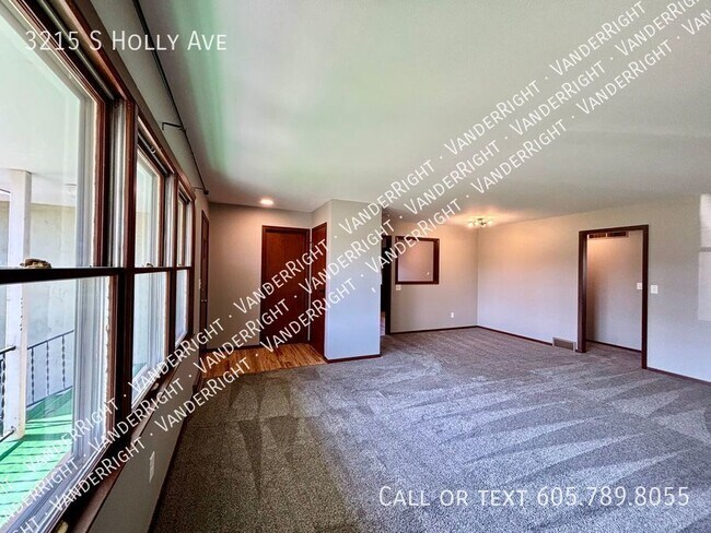 Foto del edificio - Updated 3 Bedroom 2 Bathroom!