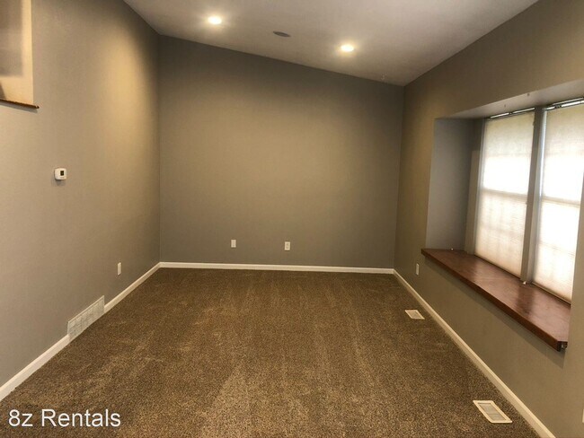 Building Photo - 4 br, 2.5 bath House - 6545 S Balsam Ct
