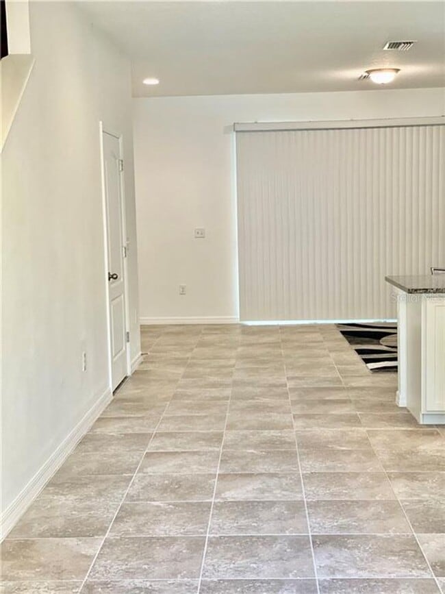 Building Photo - There’s No Place Like This 2-Story 3 BR, 2...