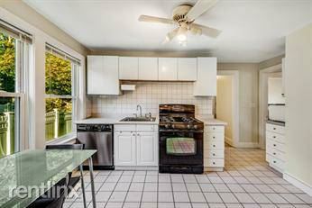 Foto principal - 26 Boylston Rd