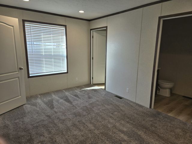 Foto del edificio - 165 Skyline Dr