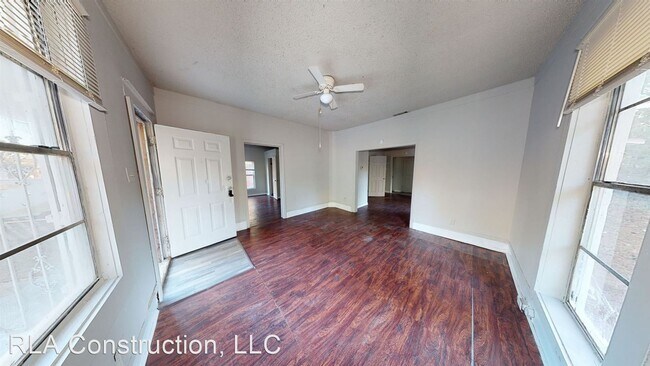 Building Photo - 3 br, 2 bath House - 206 S. Spruce