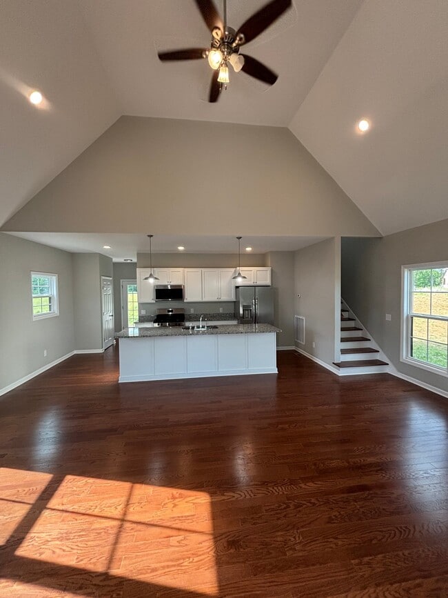 Building Photo - 217 Cherokee Dr