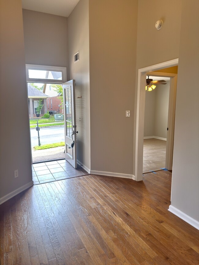 Photo - 10228 Morning Hill Dr (Memphis, TN) House